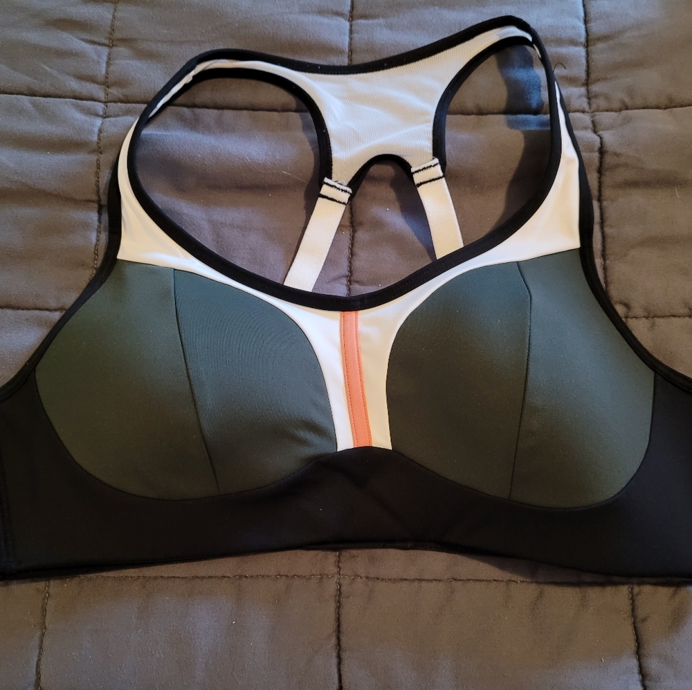 MEDIUM  Zyia Olive and Peach Block Adjustable Bra